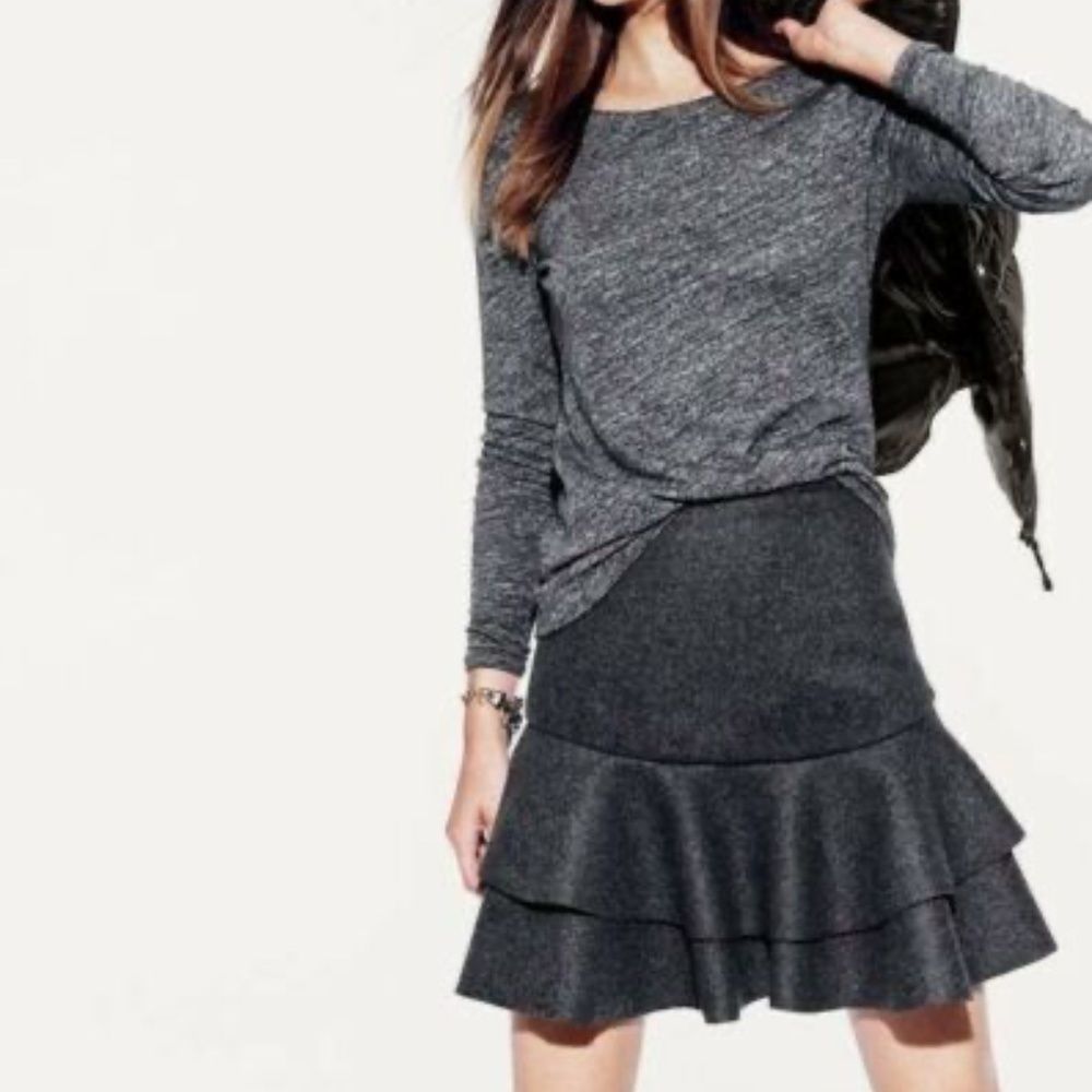 J Crew Mini skirt Wool Ruffle Tiered Size 4 Grey
